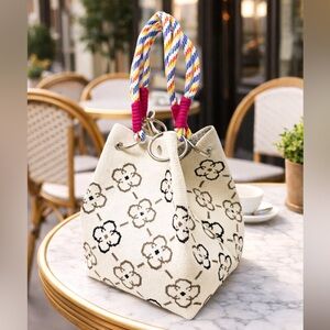 😍Trending Colourful Clover Print Canvas Hand Tote